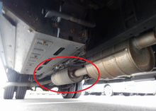 Load image into Gallery viewer, M1317 (GPN: 17403-17110) Toyota Coaster HZB50/HZB50R Rear Muffler Assembly
